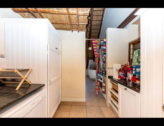 3 BEDROOM FREEHOLD TO LET IN THE MEADOWS